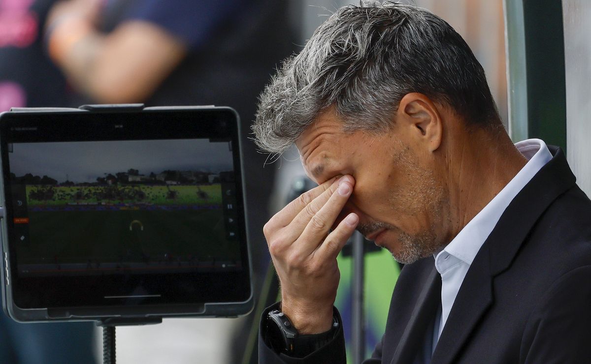 Portazo del más pedido por los hinchas: Se descarta como DT de Colo Colo en plena crisis por Ortiz