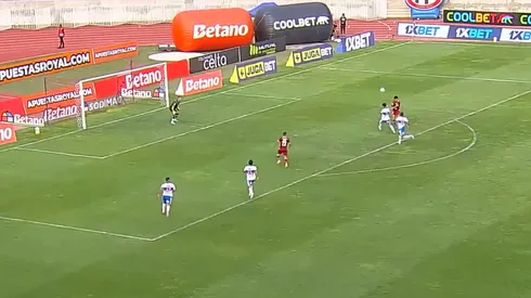 Deportes La Serena pudo darle el golpe final a la Católica de no ser por el VAR.