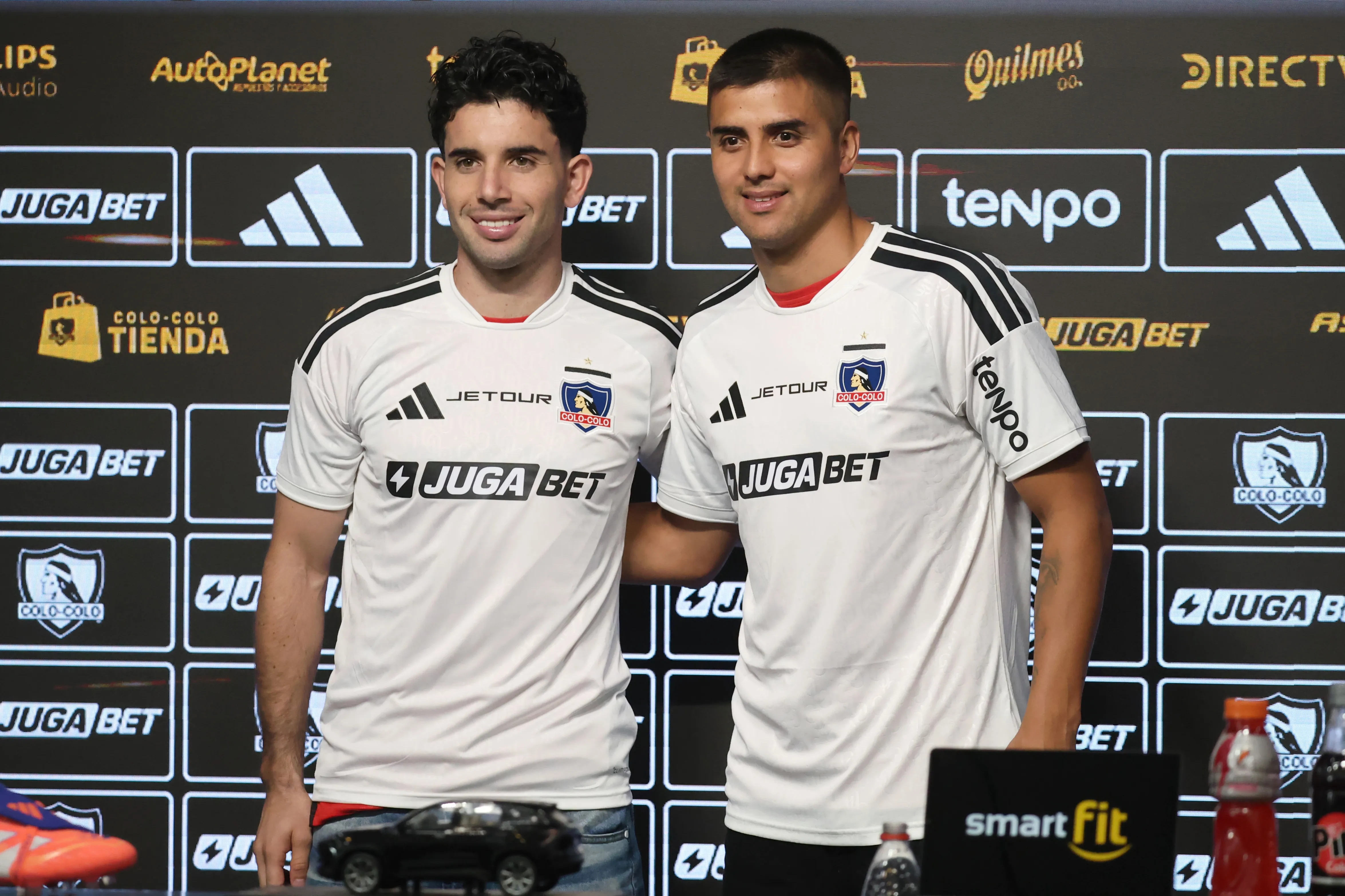 Lautaro Pastrán y Álvaro Madrid fueron presentados como nuevos refuerzos de Colo Colo. Foto: Dragomir Yankovic/Photosport