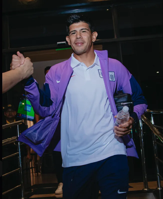Así llegó Esteban Pavez a su debut con Alianza Lima. (Foto: @ClubALoficial).
