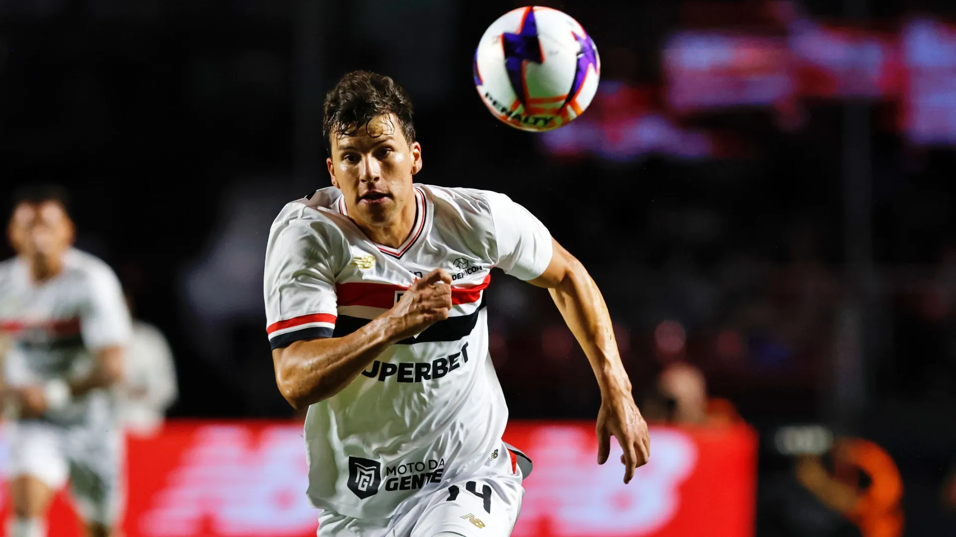 Gonzalo Tapia protagoniza un insólito momento en Sao Paulo. Foto: Sao Paulo.