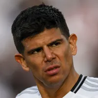 Pavez echa humo por su traumático debut: "Estoy caliente y..."