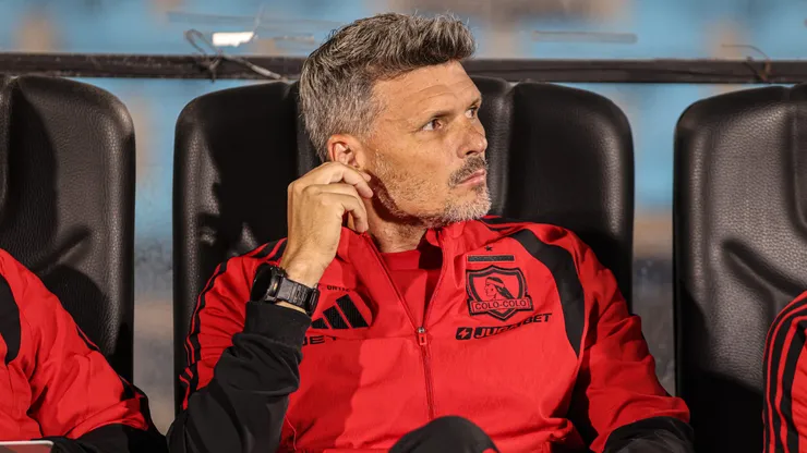 ¿Fernando Ortiz opta por un doble 9 en Colo Colo?
