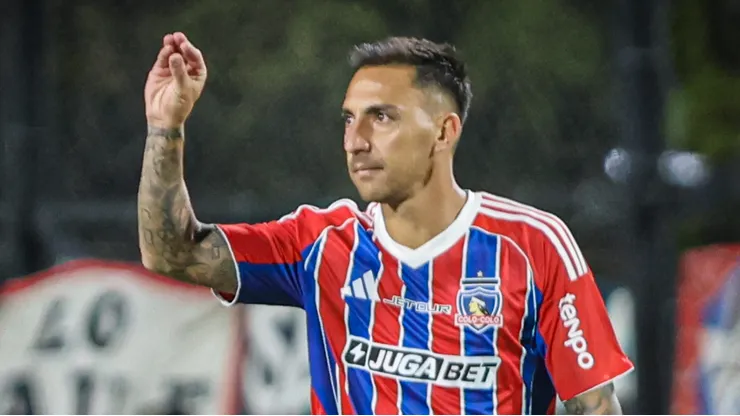Javier Correa en acción durante la pretemporada de Colo Colo.
