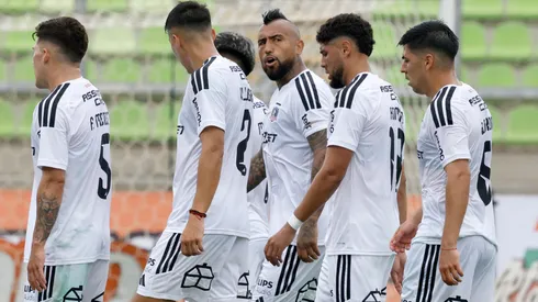 Arturo Vidal lamentando la derrota ante Deportes Limache en la primera fecha del Campeonato Nacional.