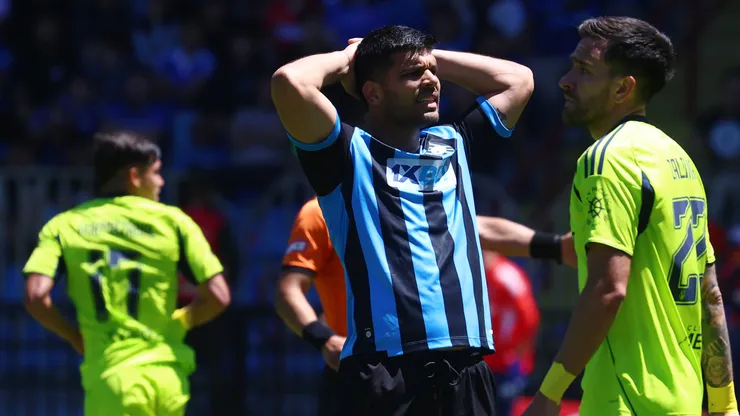 Huachipato y la U se enfrentan este domingo a las 12:00 horas.