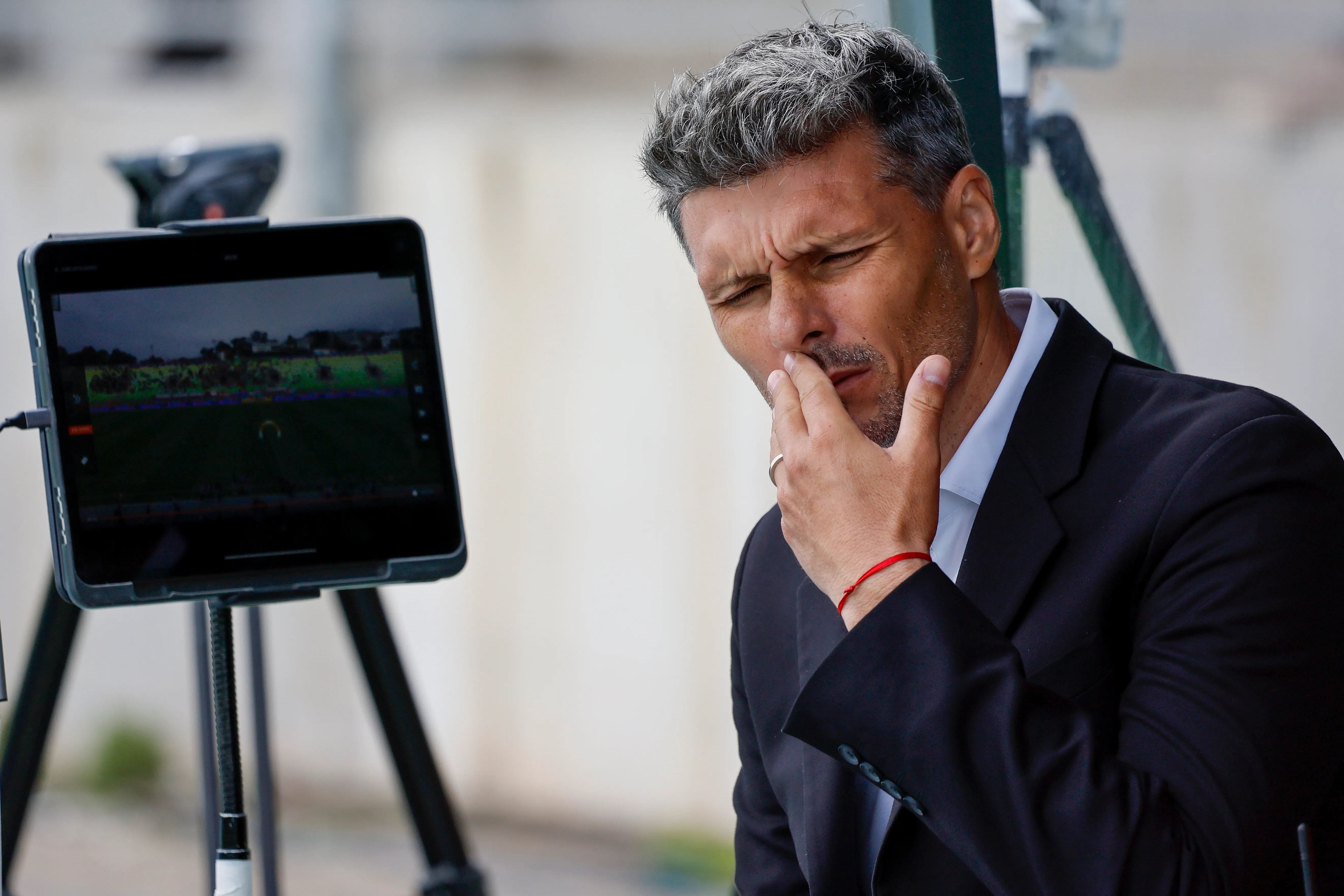 Fernando Ortiz puede salir de Colo Colo si cae ante Everton