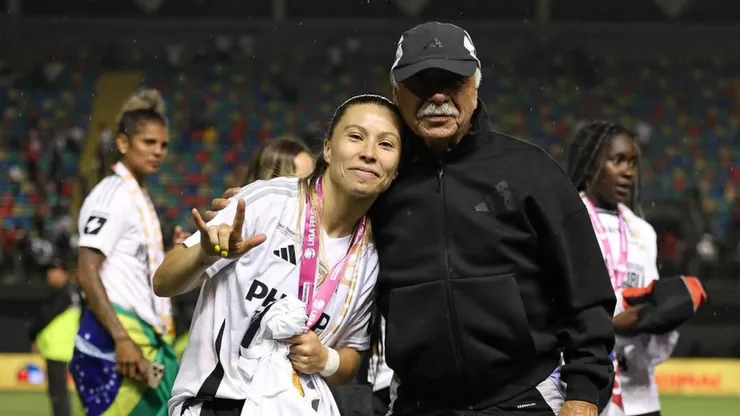 El equipo femenino de Colo Colo hará un show contra un grupo de influencers