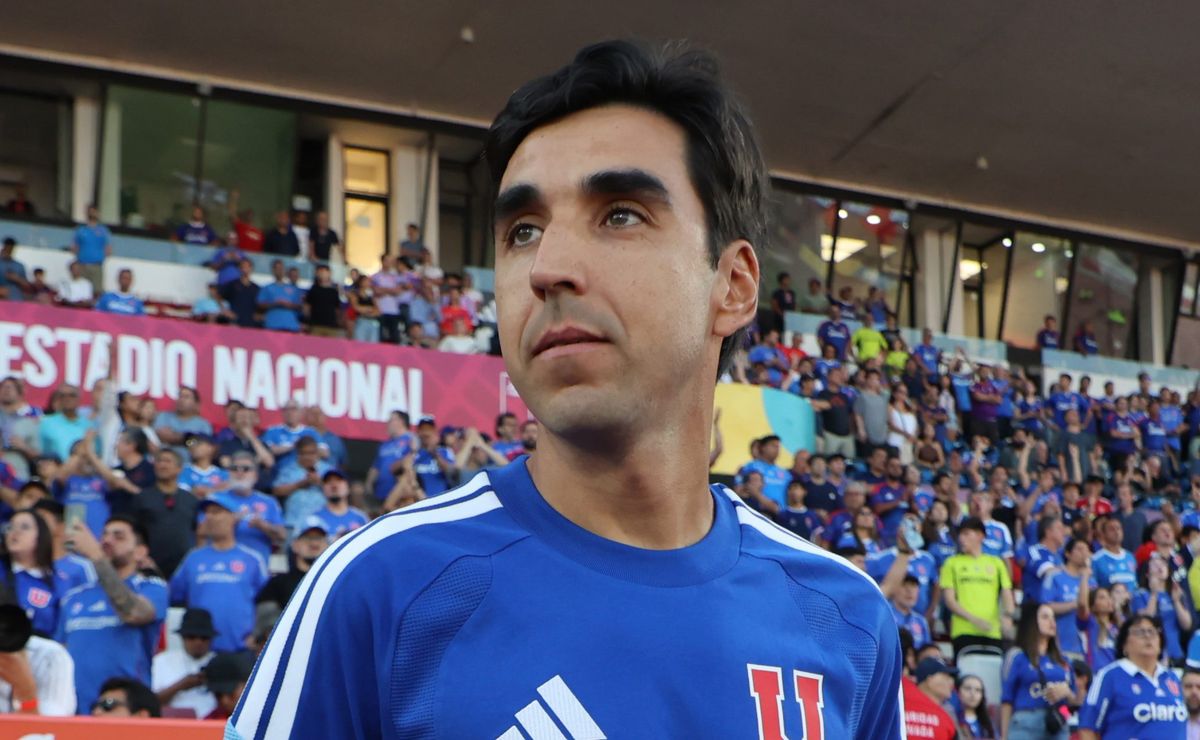Meneghini lamenta la ausencia del público de U de Chile por tanto tiempo: “Nuestros hinchas son especiales”