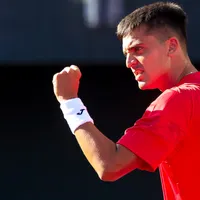 Barrios se agranda, derrota a Lajovic y le da el punto más importante a Chile