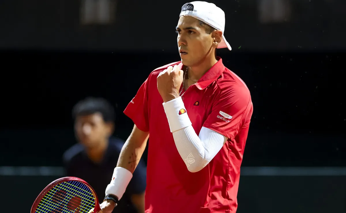 Alejandro Tabilo vence a Ognjen Milic en la Davis