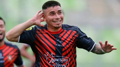 Daniel Castro anotó y asistió contra Colo Colo, y es candidato a repetir ante Ñublense.