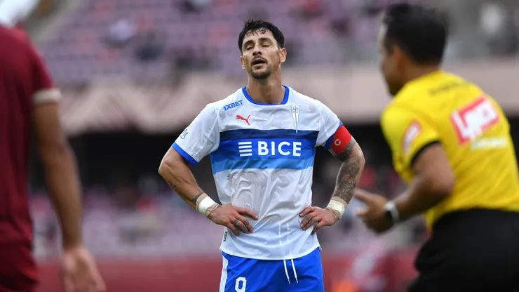 Fernando Zampedri, el favorito para anotar en U. Católica vs D. Concepción según las apuestas.