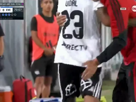 Las incómodas palmaditas que le dio Ortiz a Arturo Vidal