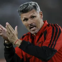 Fernando Ortiz enfrenta a los hinchas de Colo Colo que piden su salida