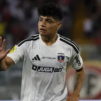 Aquino se hace el loco tras pifias de hinchas por pésimo nivel