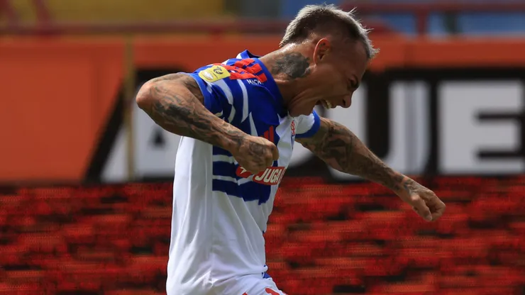 Eduardo Vargas volvió a anotar por la U.
