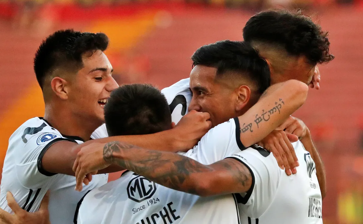 Unión Española ficha a experimentado goleador Andrés Vilches