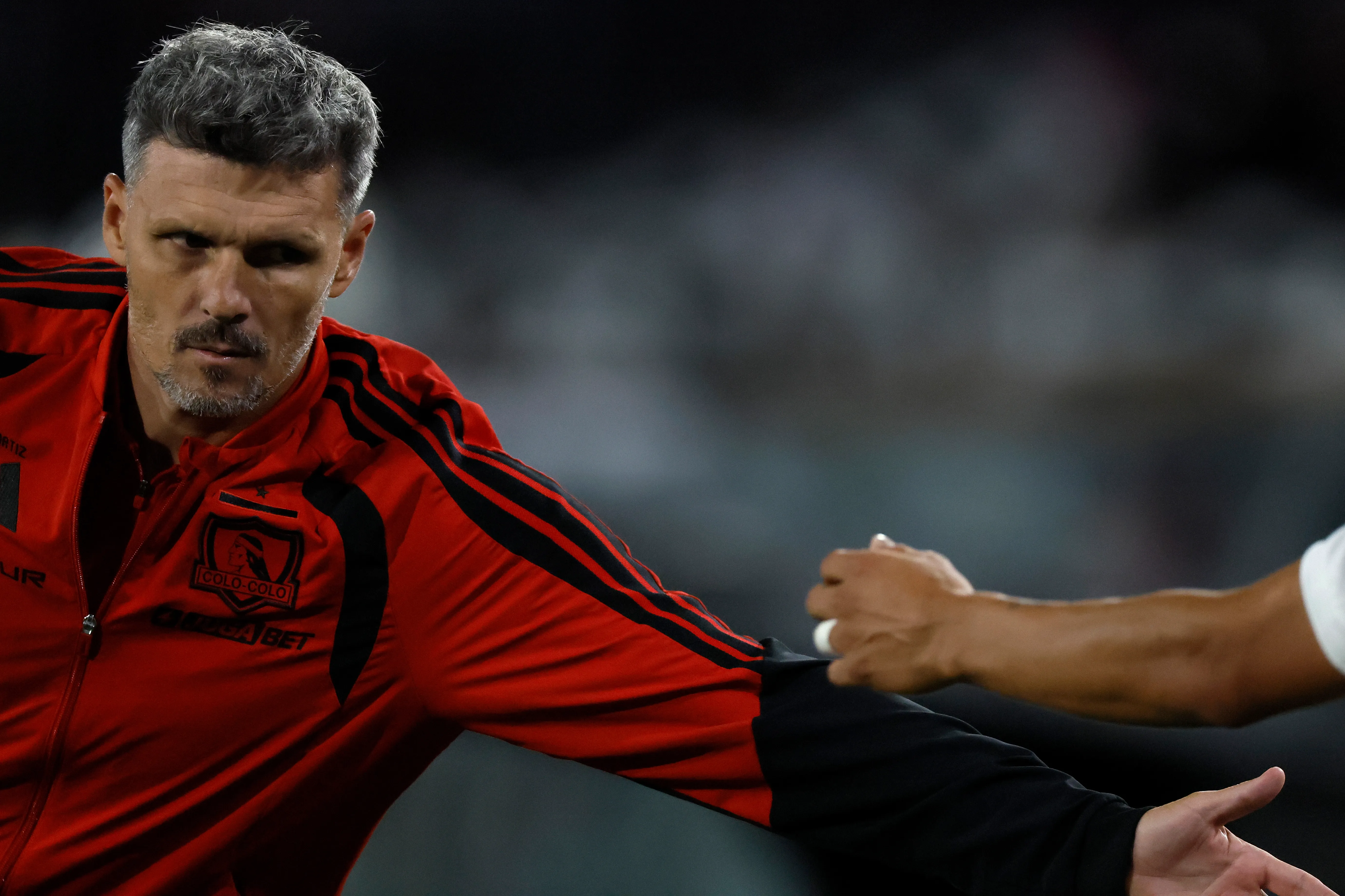 Fernando Ortiz quiere más refuerzos para Colo Colo. Foto: Andres Pina/Photosport