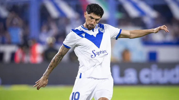 Diego Valdés se empieza a consolidar en Vélez.
