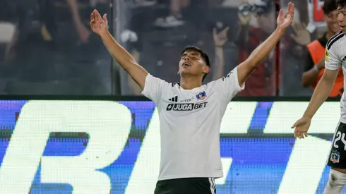 Yastin Cuevas celebra su gol en Colo Colo: tiene la bendición de Caszely
