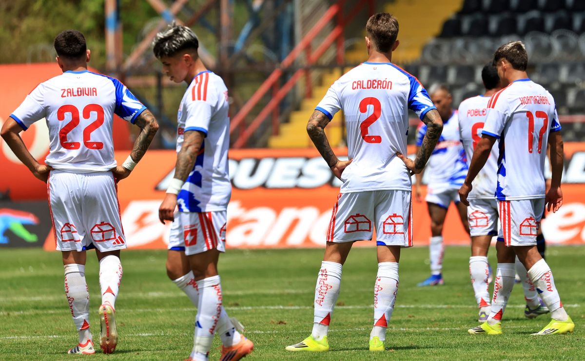 Apuntan al pésimo estado físico de uno de los refuerzos en la derrota de U de Chile: “No está apto para jugar”