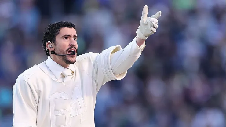 El cantante puertorriqueño sorprendión con un show que incluyó a grandes artistas.