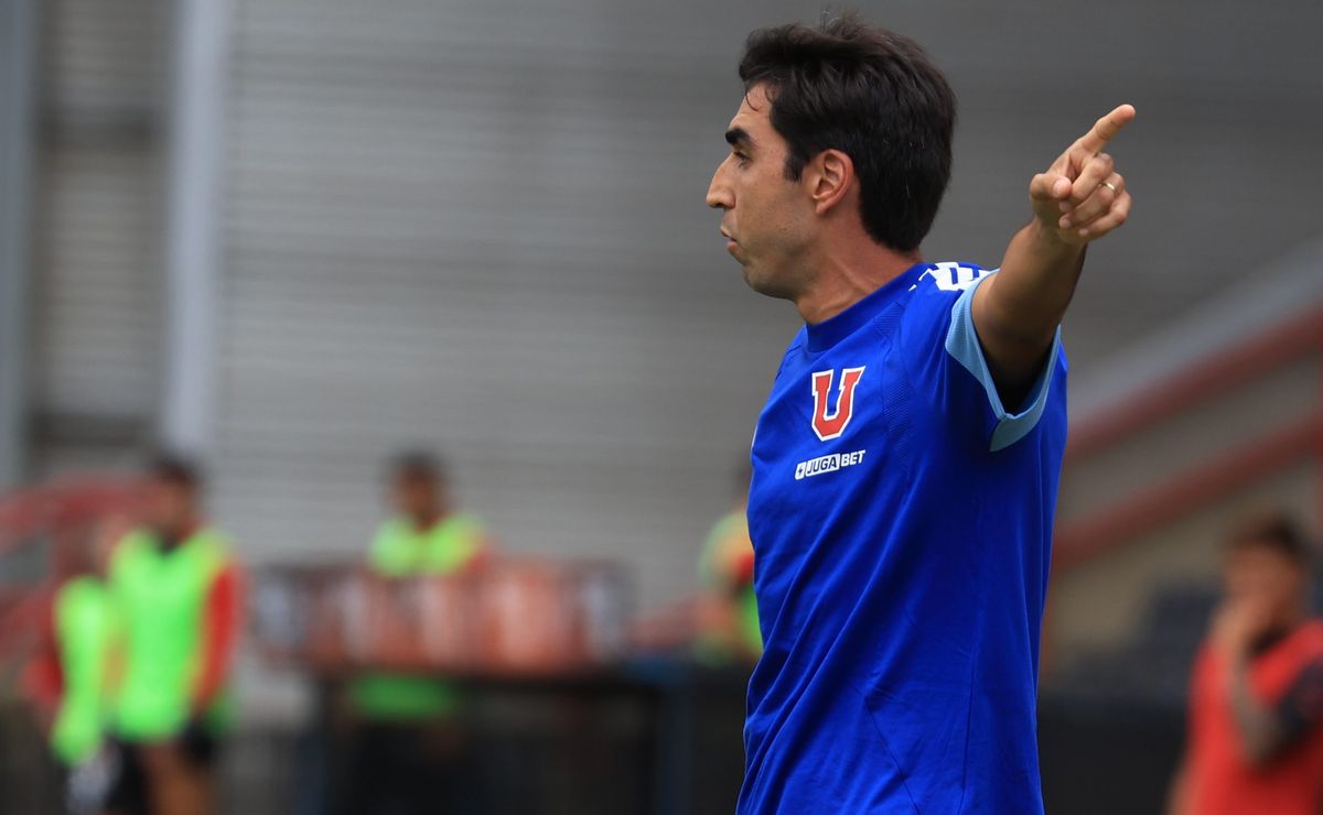 El ayudante de Paqui Meneghini en la U: el video de Charles Aránguiz que llama la atención