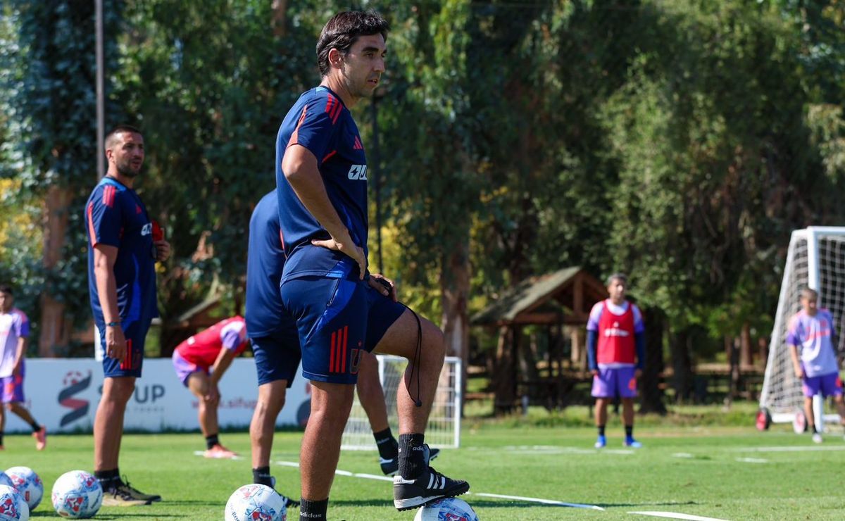 Revelan el primer quiebre que tiene Paqui con los jugadores de U de Chile: “Se marean un poco”