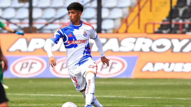Diego Vargas fue titular en la U contra Huachipato