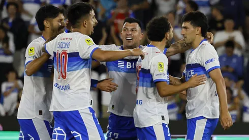 La UC sumó su primer triunfo del año ante Concepción.
