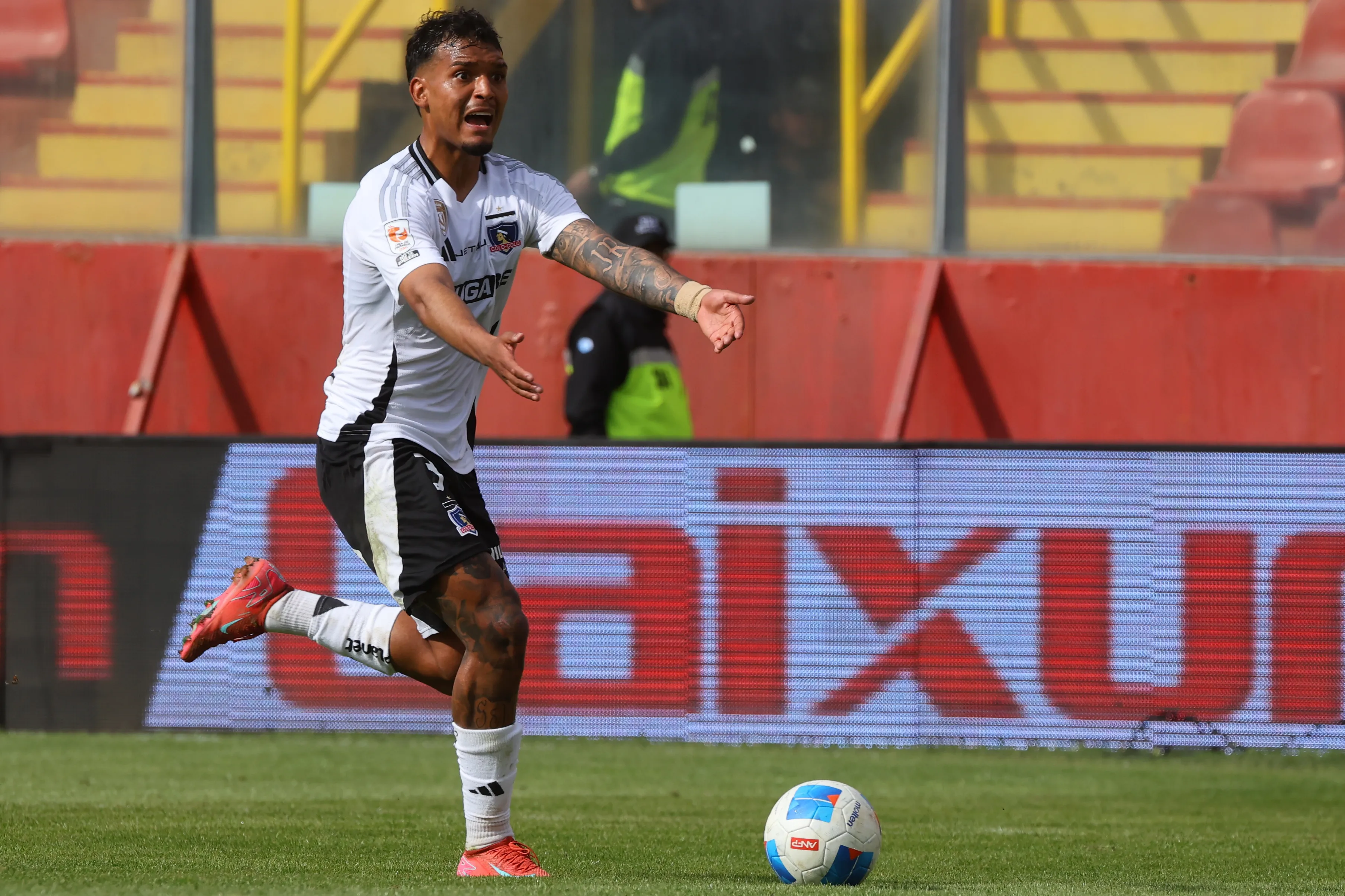 Daniel Gutiérrez se medirá ante el club dueño de su pase. Foto: Jonnathan Oyarzun/Photosport