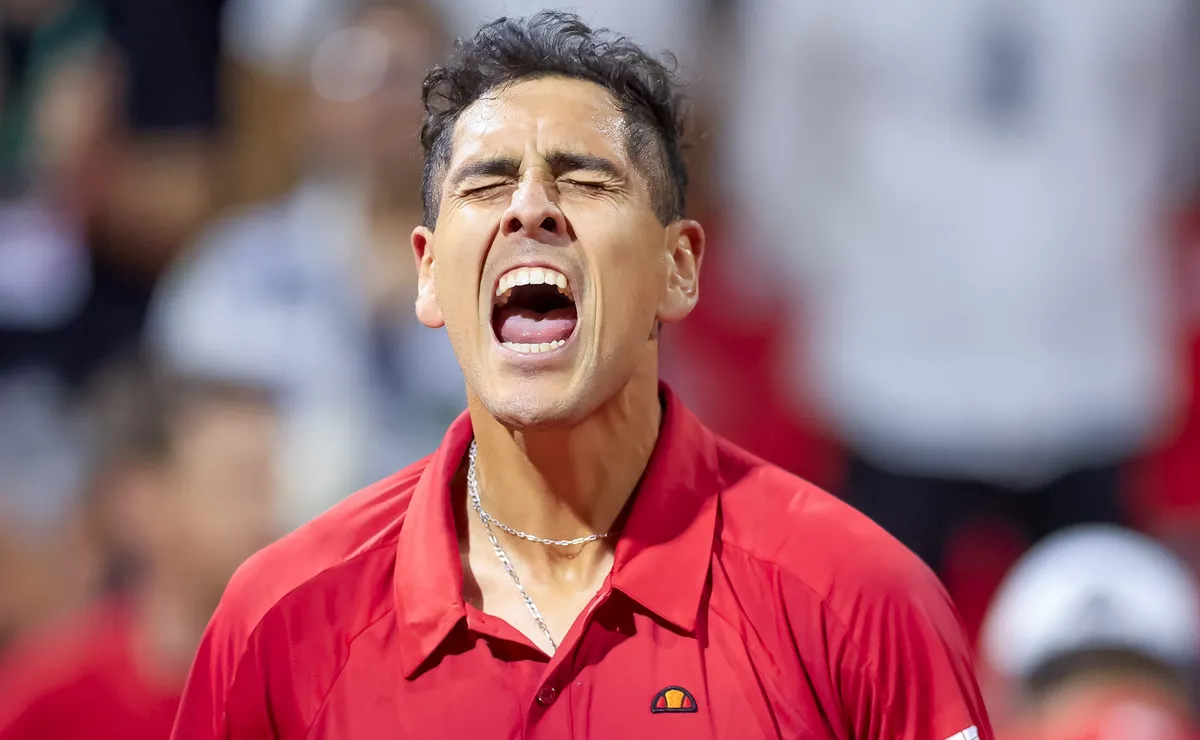 Alejandro Tabilo avanza en Argentina y se enfrenta al campeón vigente