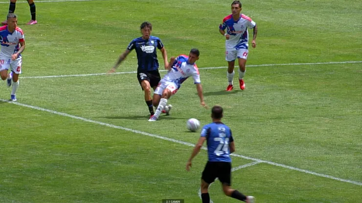 El penal de Poblete que dejó en llamas a la U.