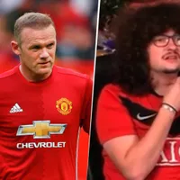 Histórico de Manchester United pierde la paciencia con hincha hincha viral