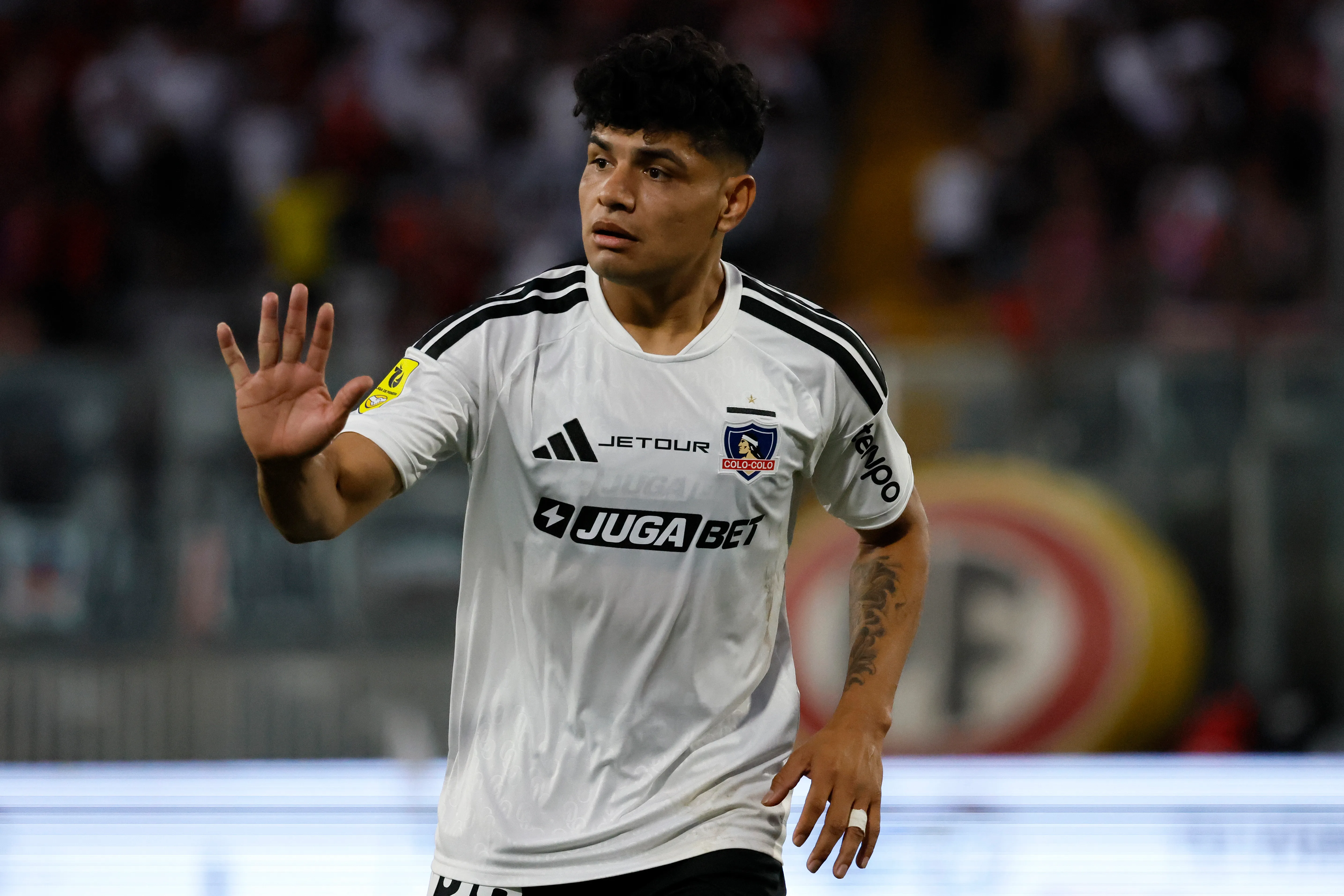 Claudio Aquino sigue sin poder convencer en Colo Colo. | Foto: Photosport.