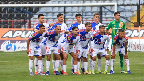 La U repite el once, salvo por Juan Martín Lucero.
