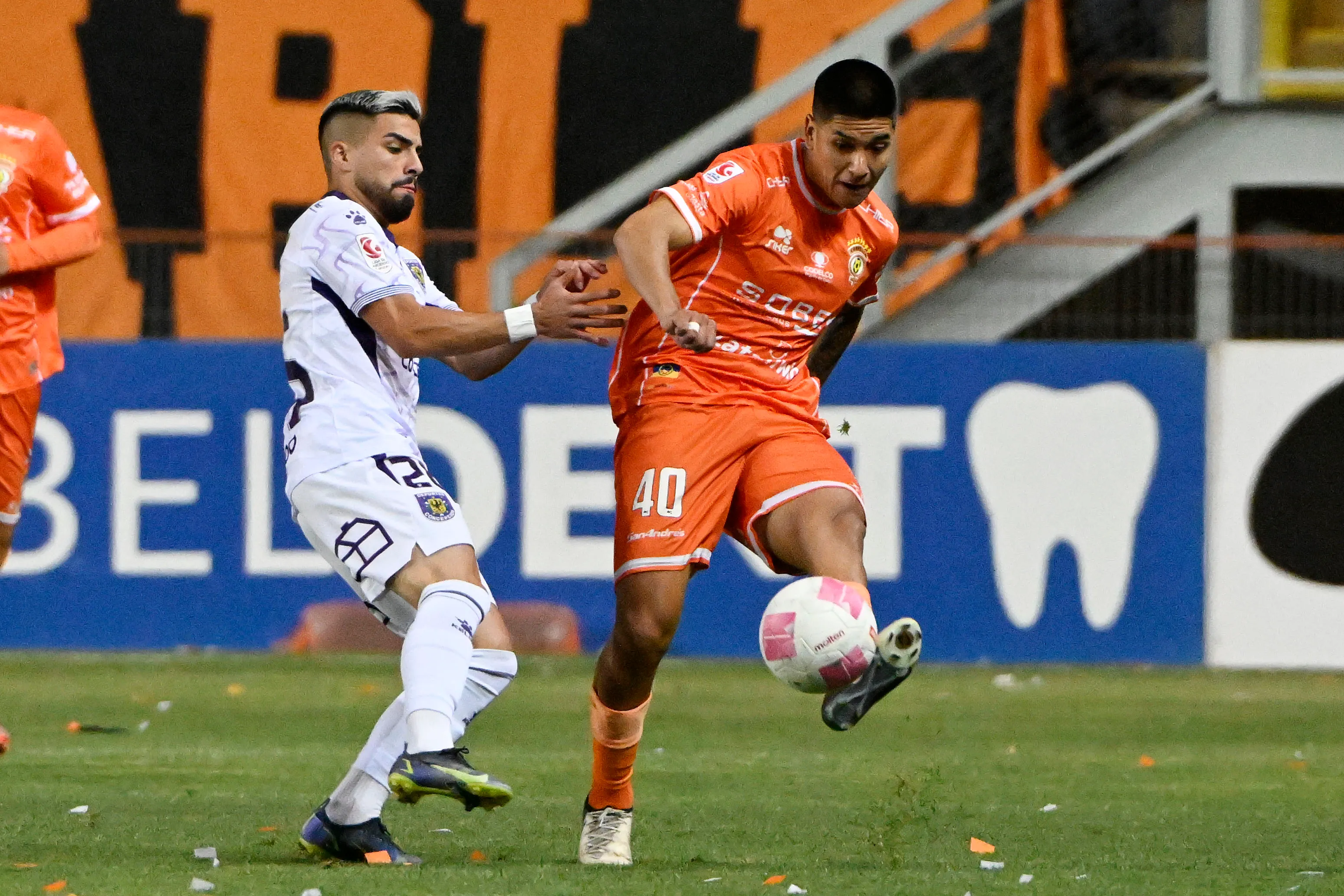 Ronald Guzmán suma nuevo club/Photosport