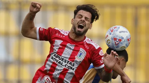 Juan Manuel Requena ante Everton en el Sausalito. 
