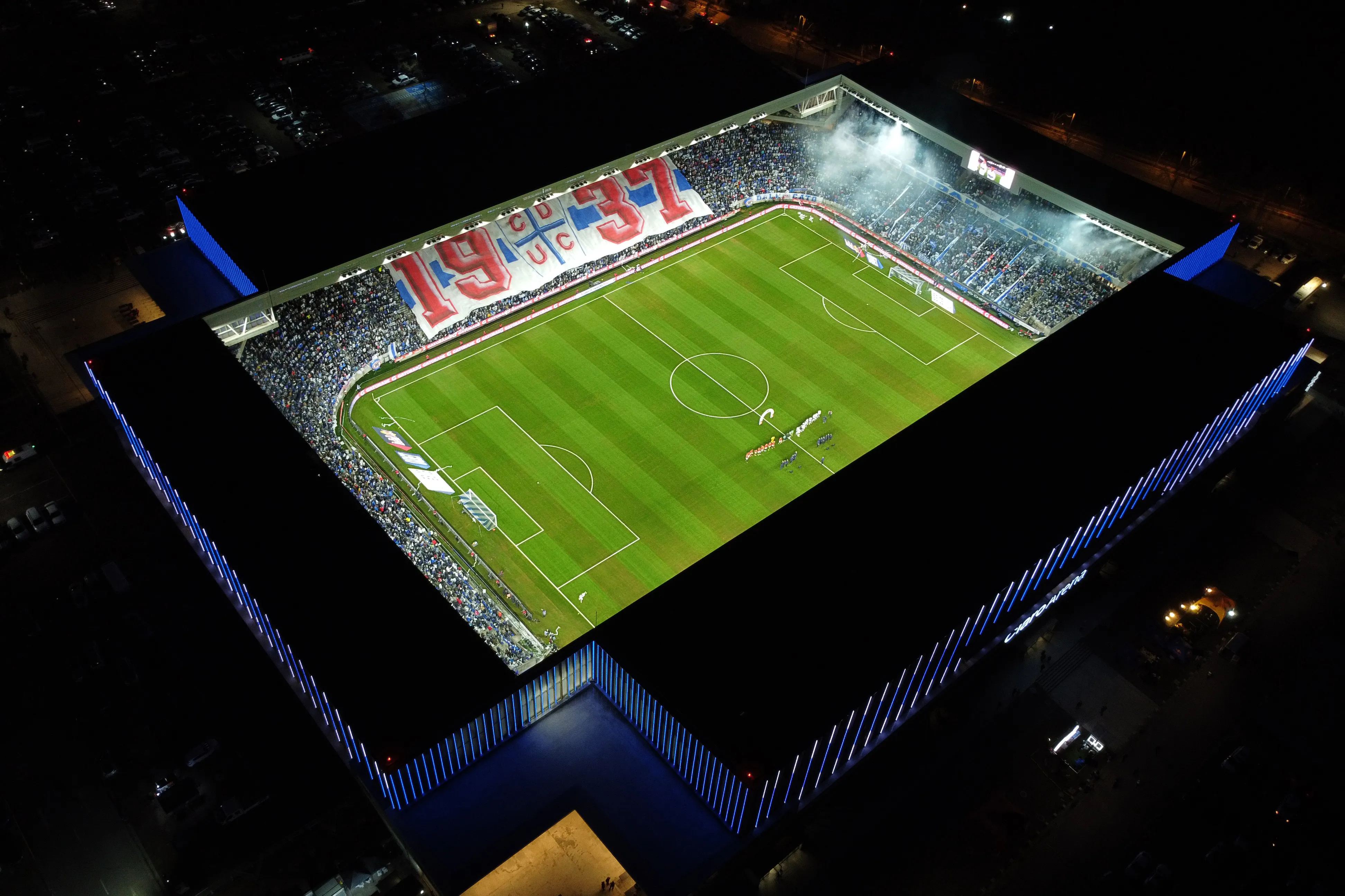 El Claro Arena de Universidad Católica irá a la pelea por ser el Edificio del Año tras su apertura en la segunda mitad del 2025. | Foto: Photosport.