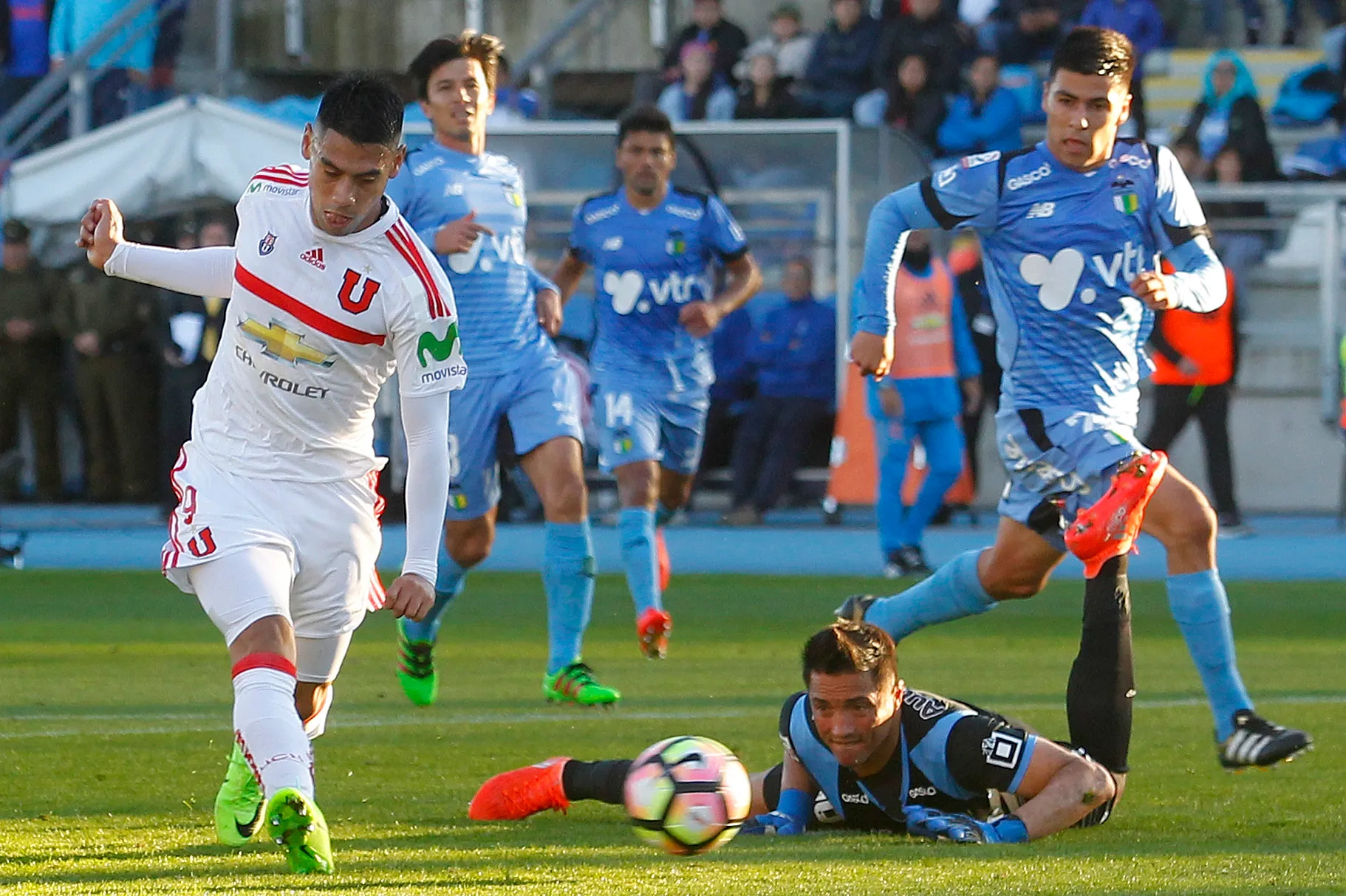 Fue el último goleador que sacó a la U campéon en 2017. Foto: Ramon Monroy/Photosport