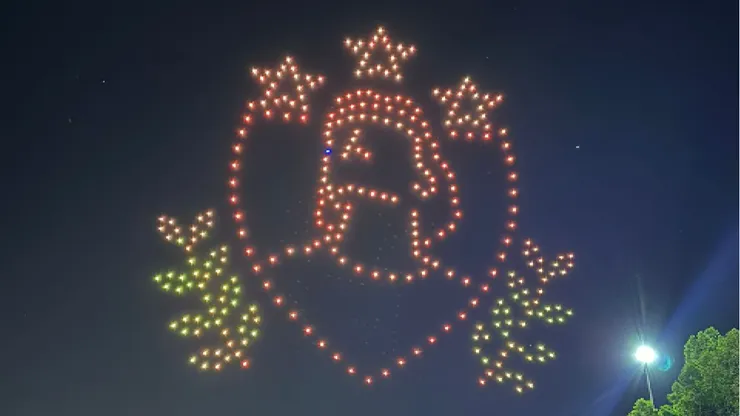 Colo Colo iluminó el cielo del Estadio Monumental con un show de drones de categoría mundial.