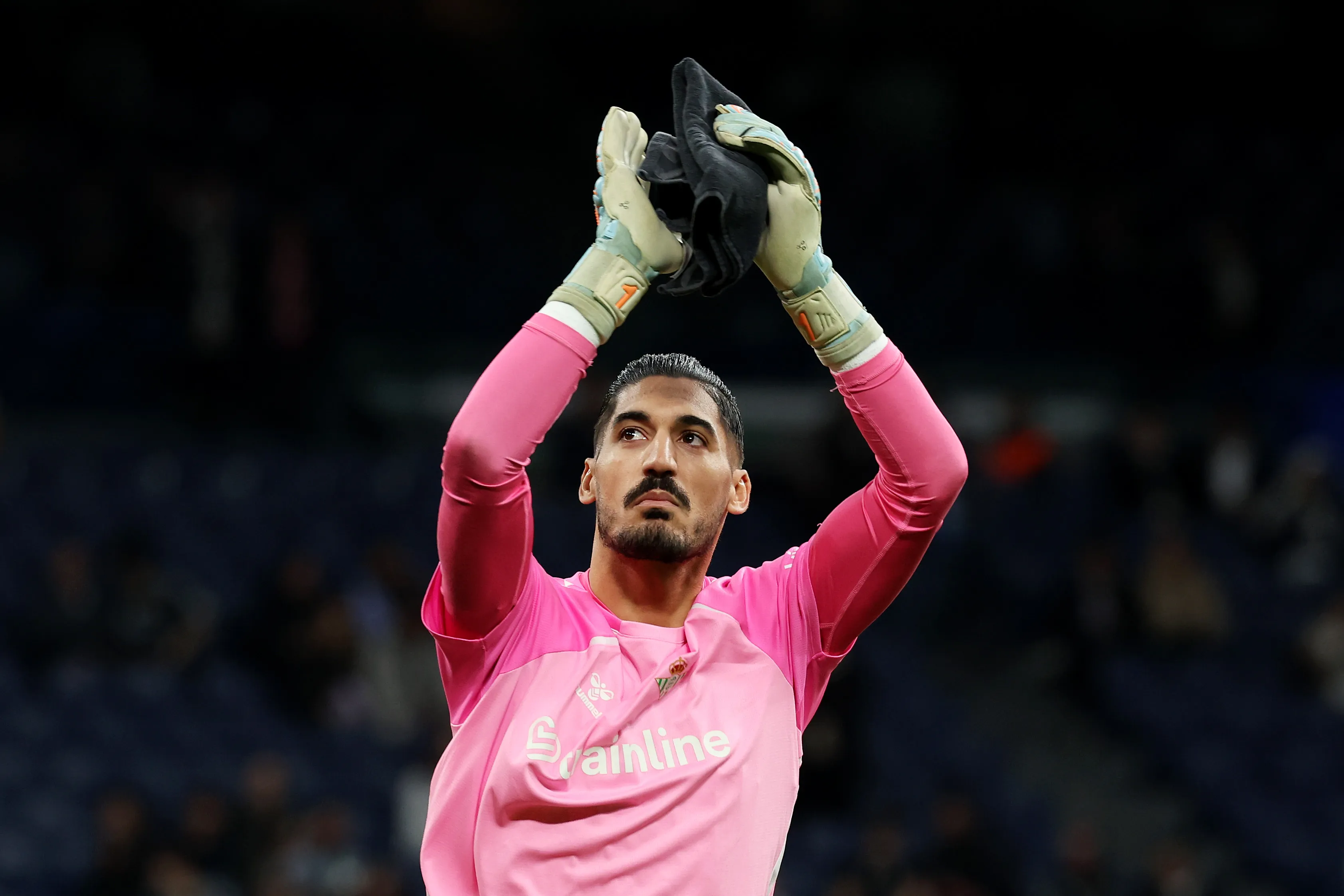 Álvaro Vallés tiene fe para ser el “1” indiscutido de Pellegrini. (Florencia Tan Jun/Getty Images).