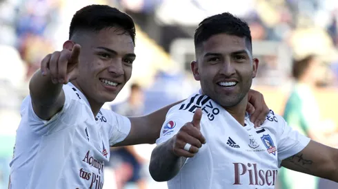 Ignacio Jara celebra junto a Joan Cruz en Colo Colo. Ninguno sigue en los albos. 
