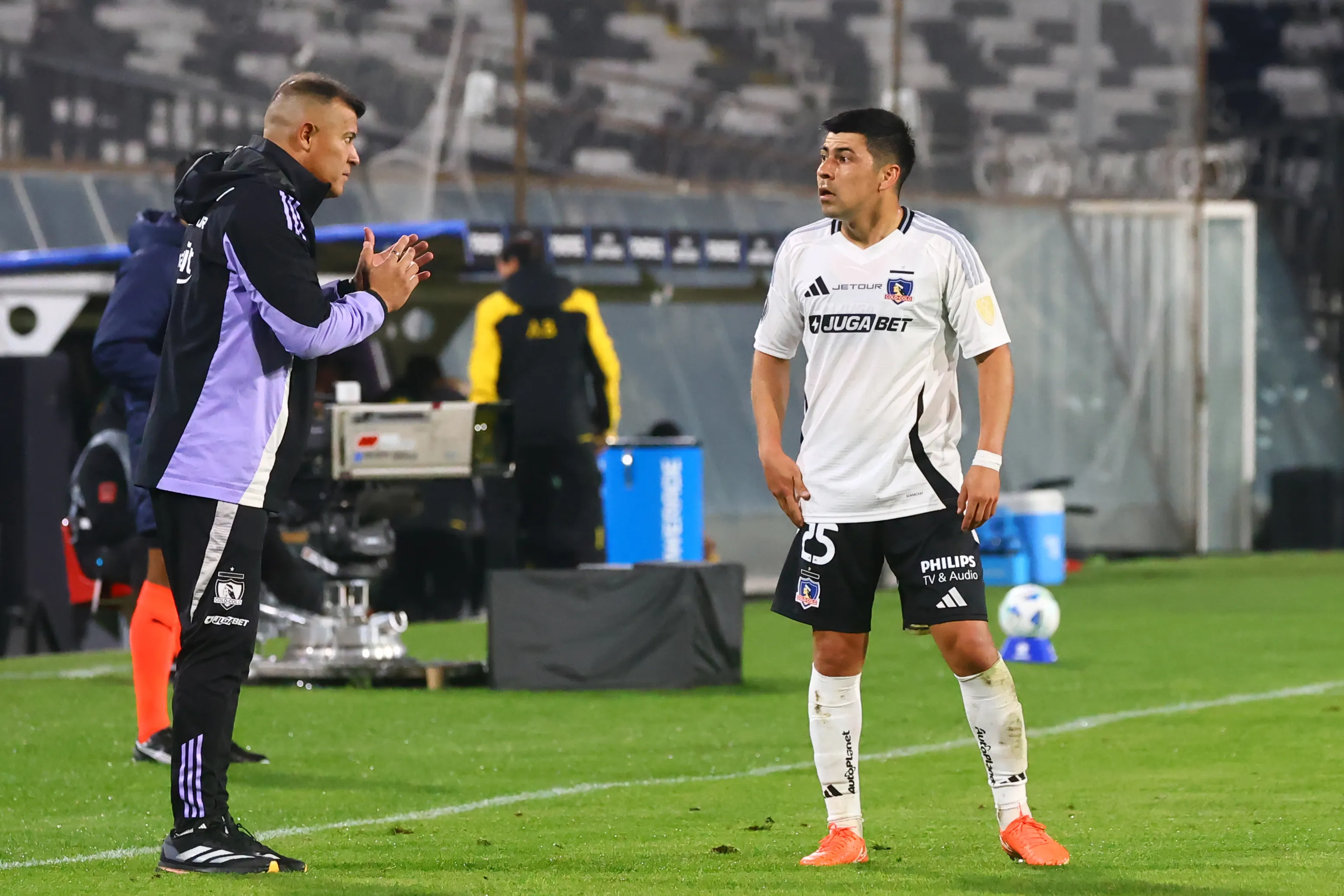 Tomás Alarcón repasó a Jorge Almirón por su primer año en Colo Colo. Foto: Photosport.