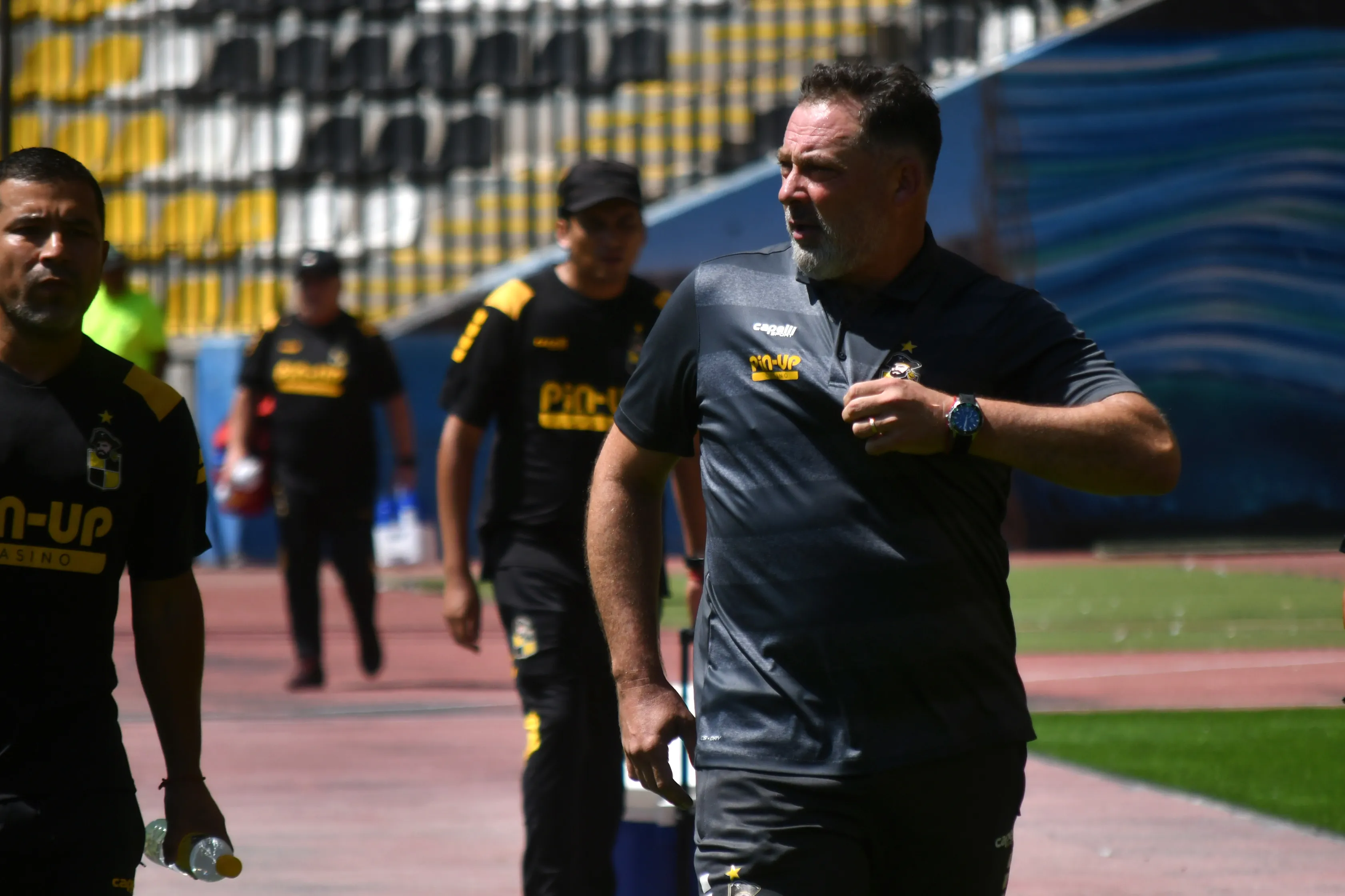 Hernán Caputto cuenta las horas para su primer clásico como DT de Coquimbo Unido. (Alejandro Pizarro Ubilla/Photosport).