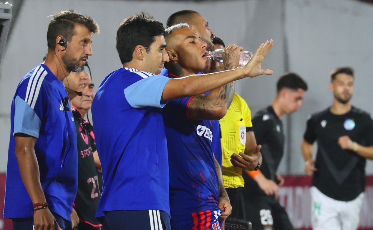 “Entrenaron a la par”: Las dos novedades que presentará la U de Francisco Meneghini ante Palestino