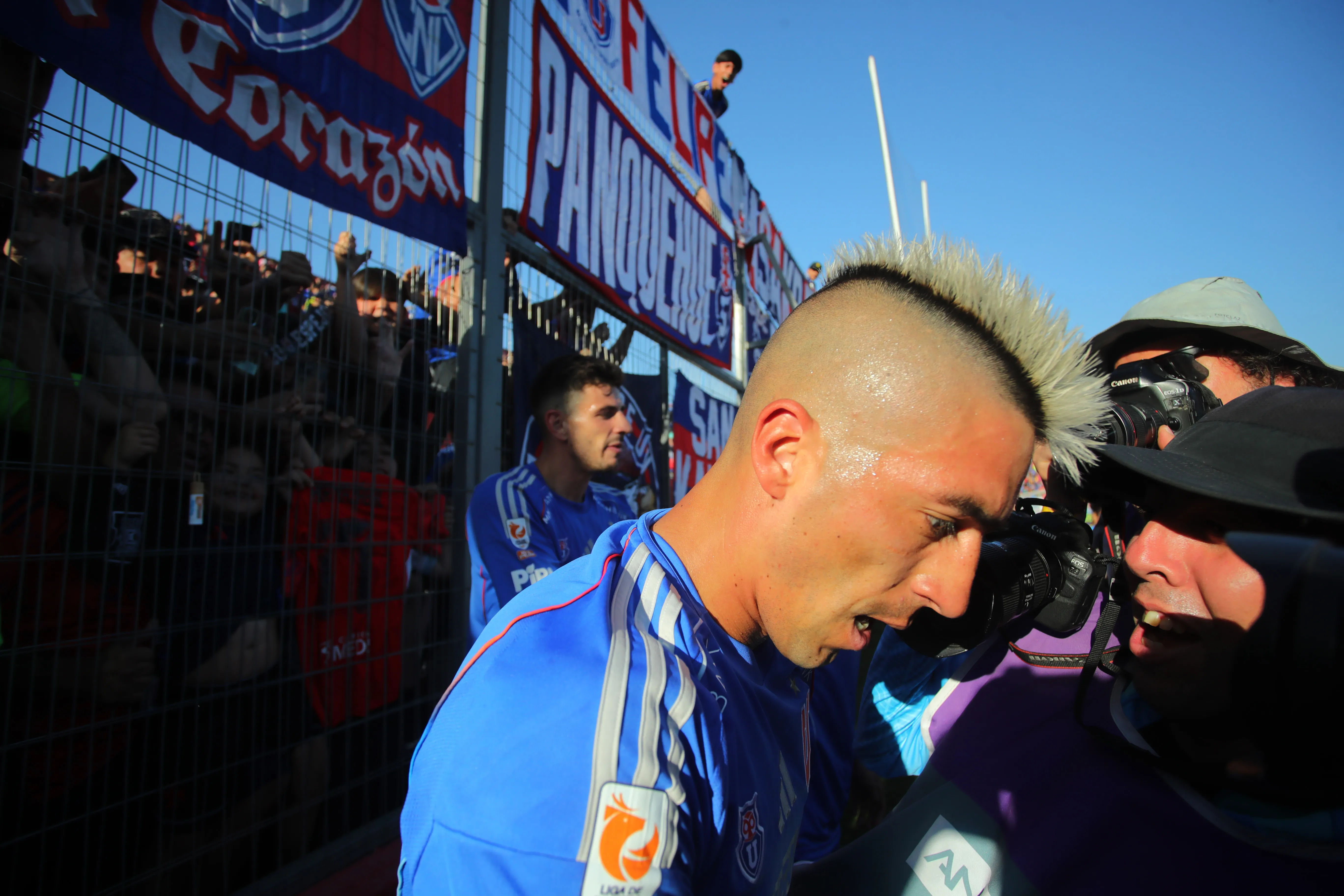 Leandro Fernández le puso fin a su ciclo en Universidad de Chile. (Jonnathan Oyarzun/Photosport).