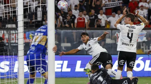 Joaquín Sosa durante el primer gol de Colo Colo ante Everton.