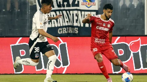 Albos y Cementeros se enfrentan por la tercera fecha del Campeonato Nacional.